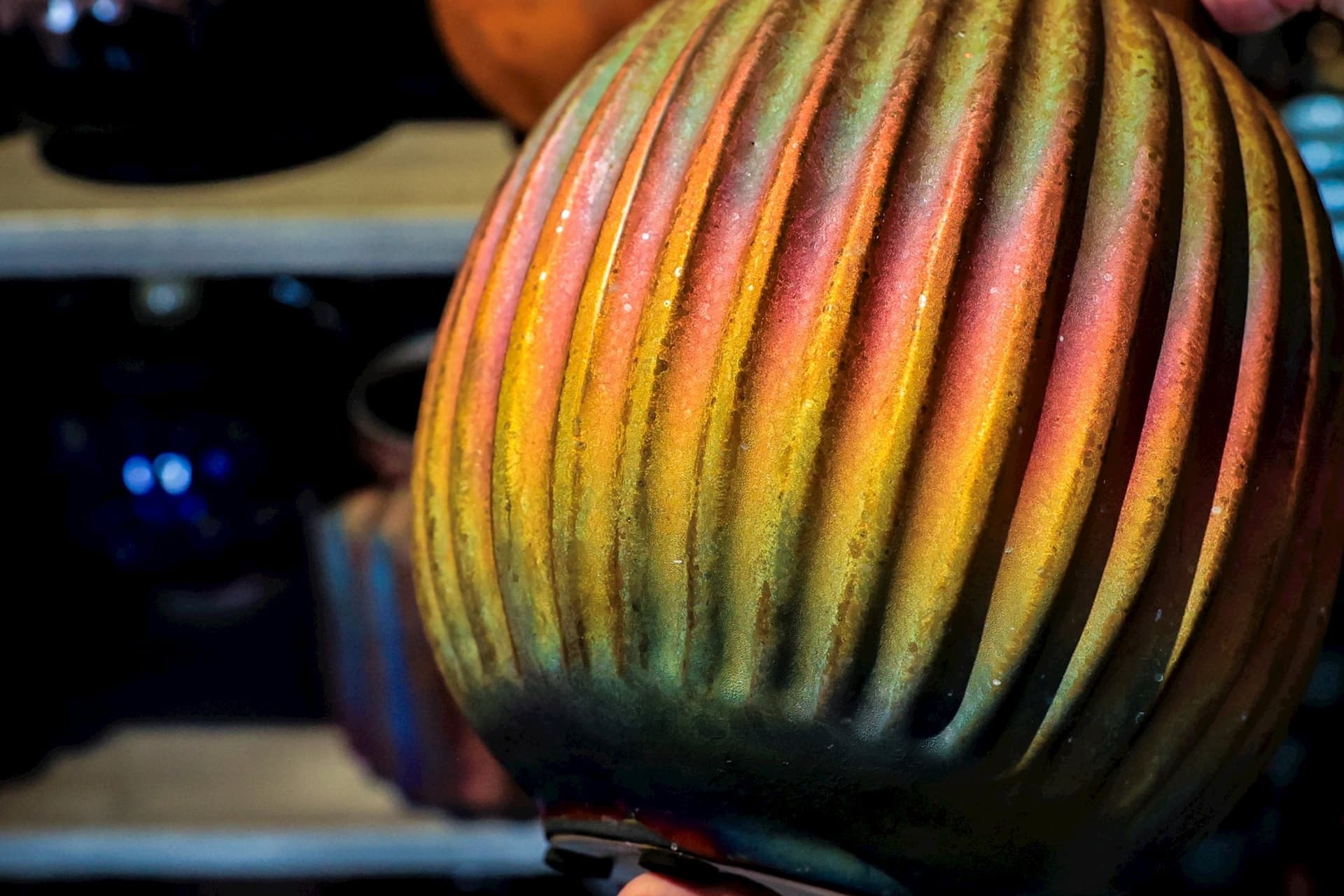 Tráng men và vẽ họa tiết