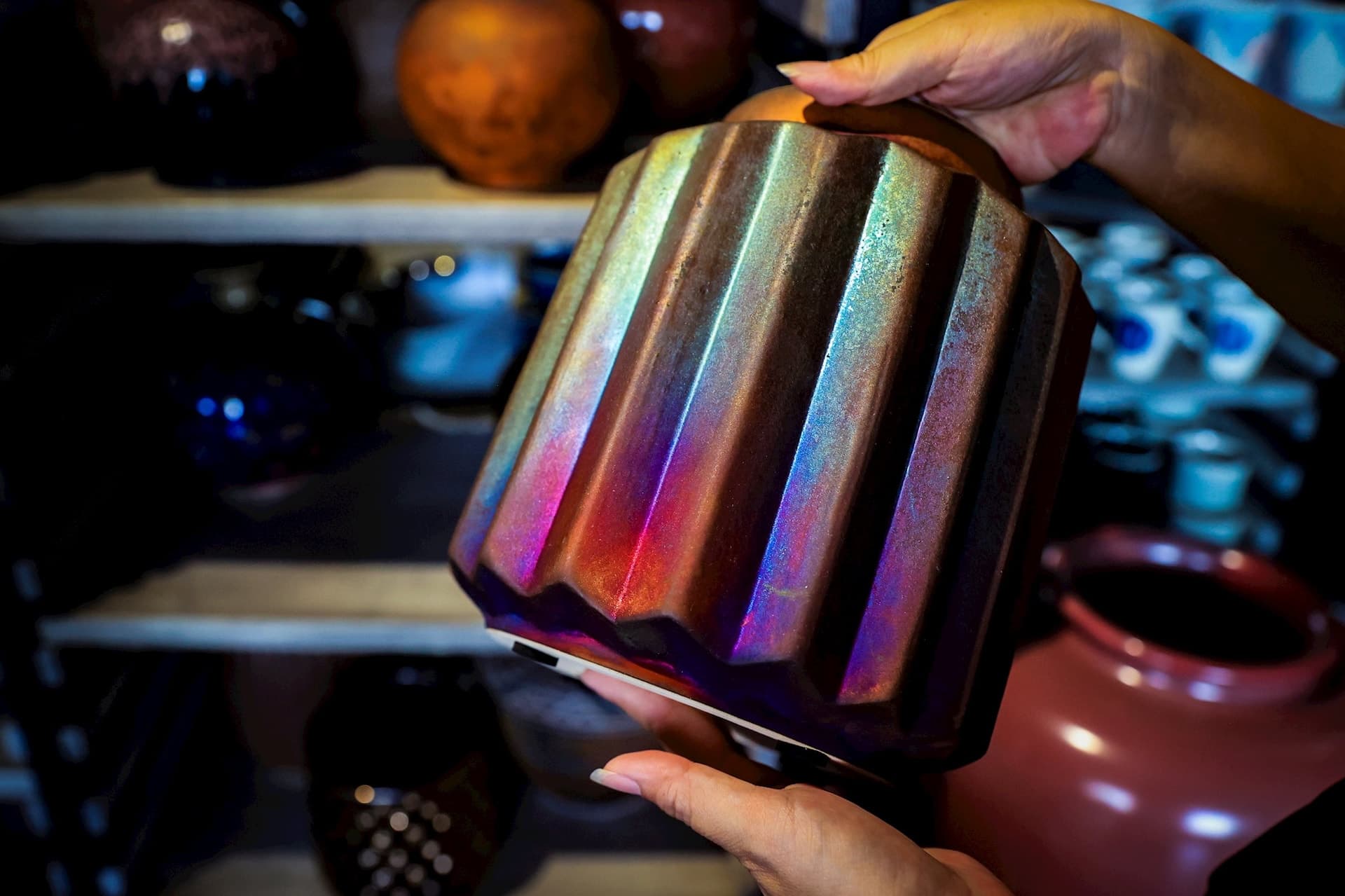 Sản phẩm gốm men rạn tinh xảo