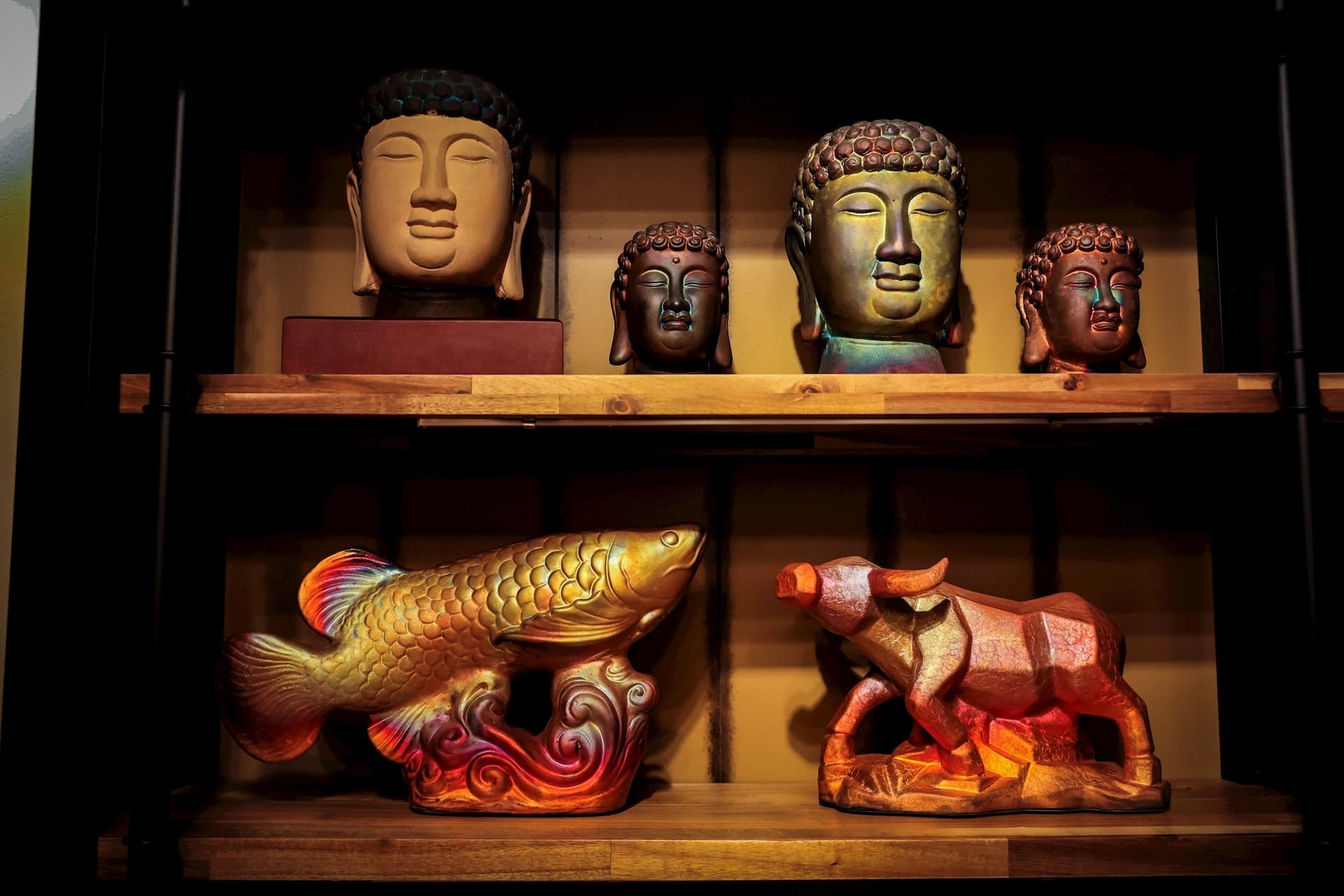 Bình gốm men lam truyền thống